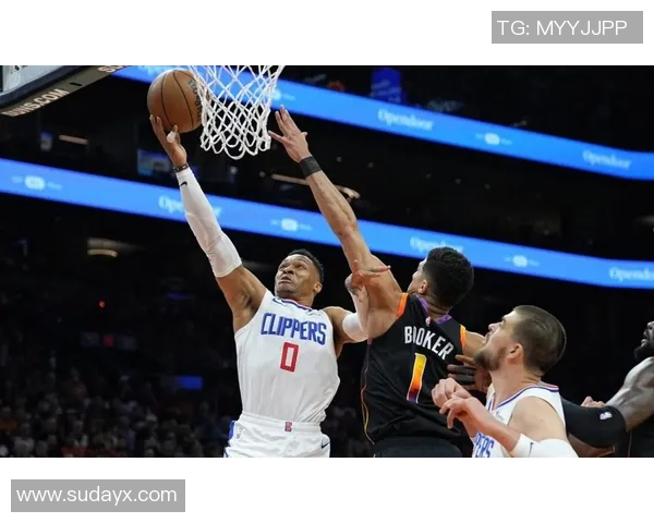 苏群:威少坚持打了17年布罗格登9年后退役两种态度背后的深层思考 苏群:威少坚持打了17年布罗格登9年后退役两种态度背后的深层思考